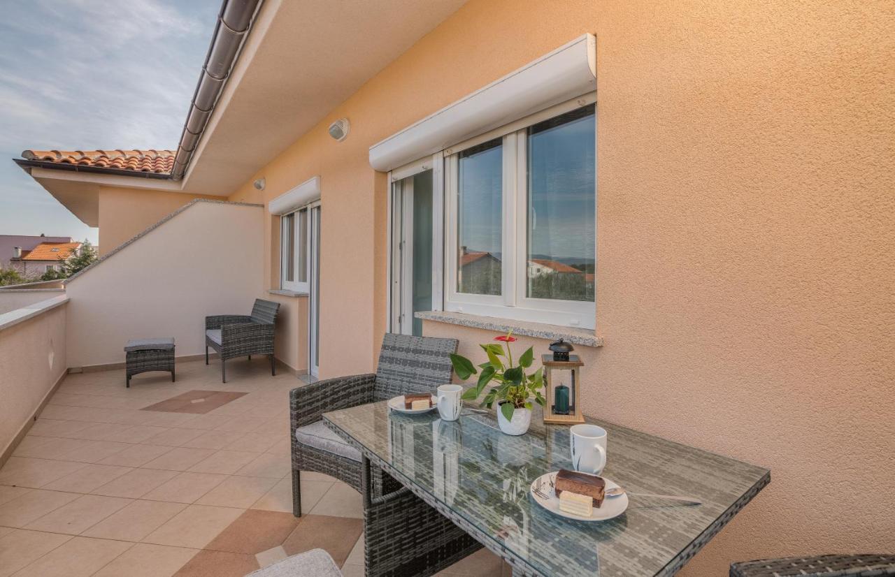 Apartman Luxury Lure Krk Town Exterior photo